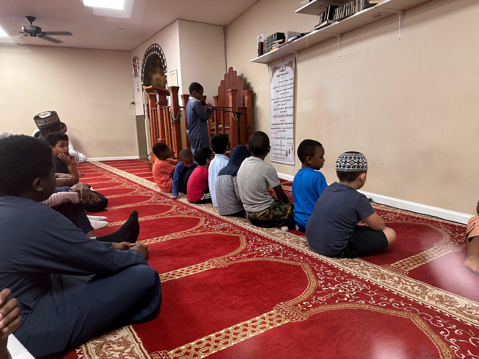 Des Enfants Érudits en Islam à Indianapolis : L'Excellence de la Jeunesse Musulmane au Masjid Al-Hikmah